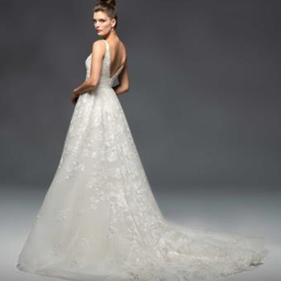 Sample Lazaro Adelaide 32101 Bridal Wedding Gown Dress (Size 10) - Picture 2 of 2